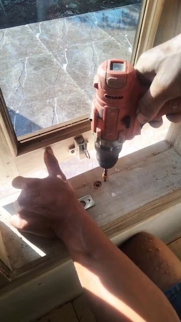 cara memasang Grendel daun jendela #tukangkayu#woodworking #shorts смотреть онлайн