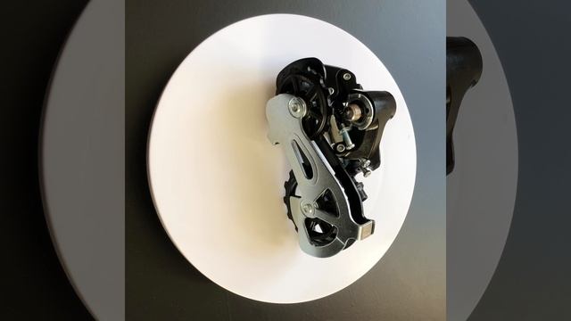 Shimano Altus переключатель задний