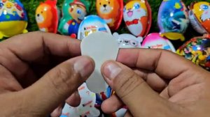 Распаковка сюрпризов-яиц I Lot's Of Surprise Видео о яйцах и Kinder Joy Fun | ASMR