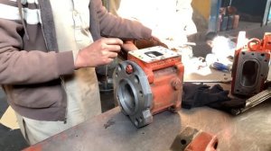 Восстановление главного гидравлического насоса экскаватора Hyundai.