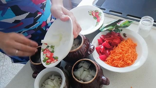 Горшочки с курицей...))