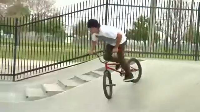 Levis Bmx Crashes 2009 смотреть онлайн
