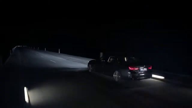 BMW 7 Series Sky Lounge смотреть онлайн