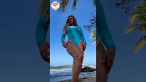 Sophie Hall | American Curvy Plus-sized Model | Media Influencer | Fashion Model | Biography