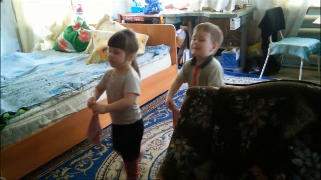 Мотивация для уборки Убираюсь с малышней смотреть онлайн