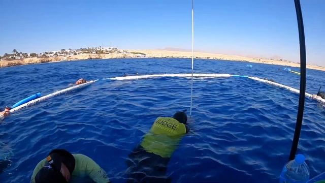 91 метр на одном вдохе | Погружение от рекордсменки Гиннесса смотреть онлайн