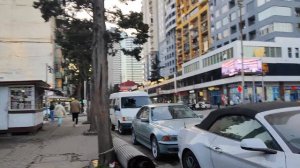 Как выглядит повседневный город в марте. Батуми 2025