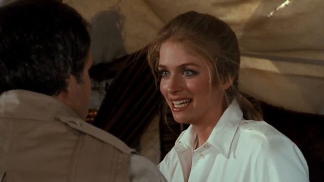Spies LIke Us: We're not Doctors...! смотреть онлайн