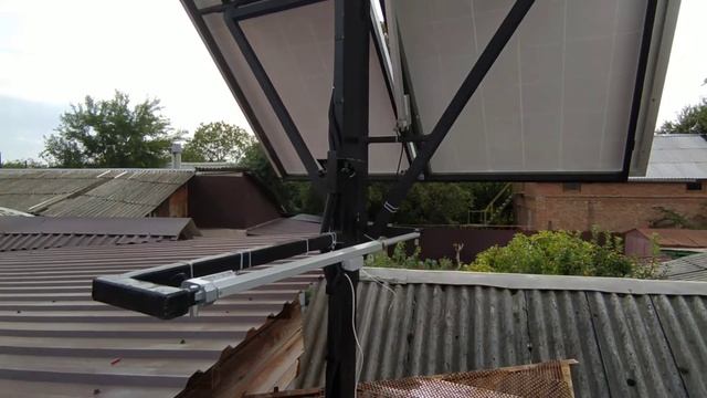 Самодельный солнечный трекер и ветер 6 м/с. Пока все идёт нормально