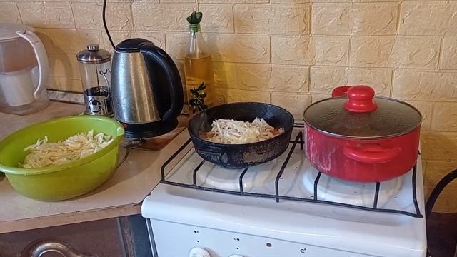 Влог/жарю пирожки/уборка/про наш режим дня смотреть онлайн