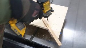 Изготовление каретки для распила под 45 градусов на круглопильный станок