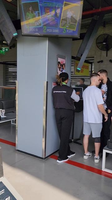 ГОЛЬФ В ДУБАЙ / GOLF IN DUBAI смотреть онлайн