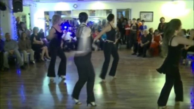 Latin Lady's Style. Cha cha cha - Salsa смотреть онлайн