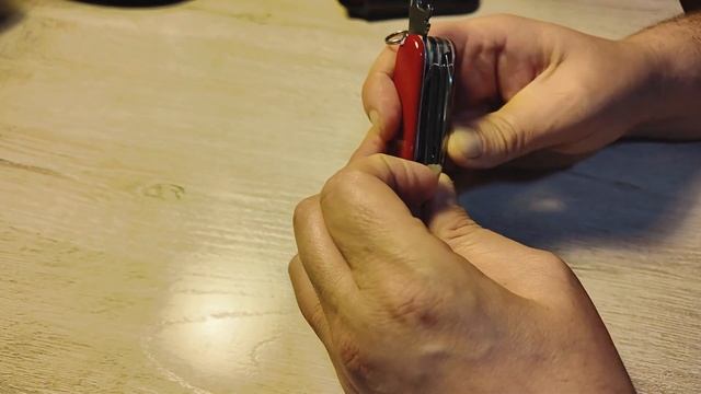 Пару слов о Victorinox Deluxe Tinker | взял себе новый EDC нож смотреть онлайн