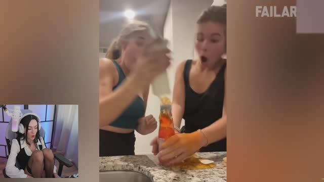 Булочка смотрит Funny Fails of the Week ｜ 100% Dumb ｜ Реакция