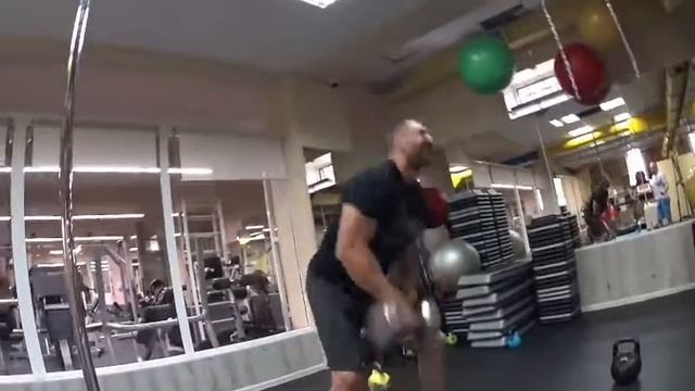 Кроссфит в спортивном клубе Телосложение смотреть онлайн
