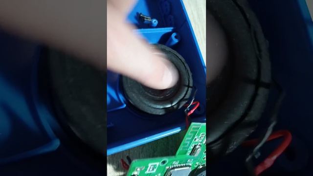 Разборка Bluetooth колонки MOONSTAR. (часть 2) смотреть онлайн