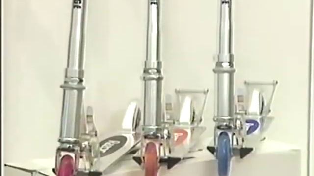 A Tour Around the Sharper Image Store | 1990's (no audio) смотреть онлайн