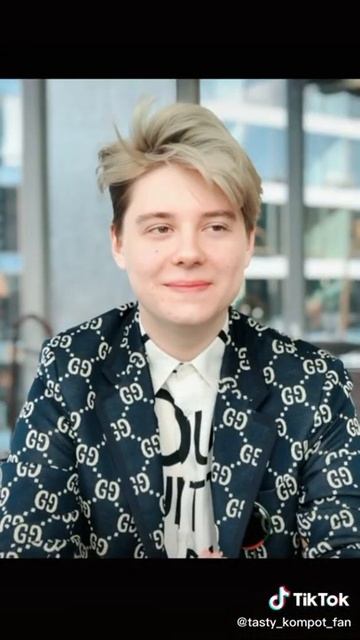 Поклонники компота Ставьте лайк и колокольчик и конечно же подписывайтесь на мой канал смотреть онлайн