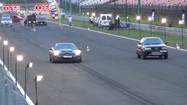 CHEVROLET CORVETTE C6 VS AUDI 80 - DRAG - HUNGARORING 2011 - 1080P HD смотреть онлайн