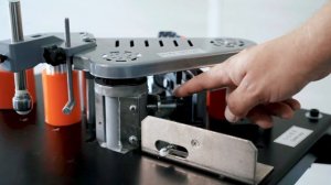 Кромкооблицовочный станок DM-105