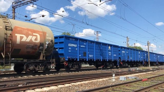 Электровозы ВЛ10УК-887/974 с грузовым поездом на ст. Филино смотреть онлайн