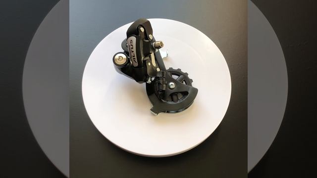 Shimano Altus переключатель задний