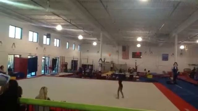 Tiara's first Competition смотреть онлайн
