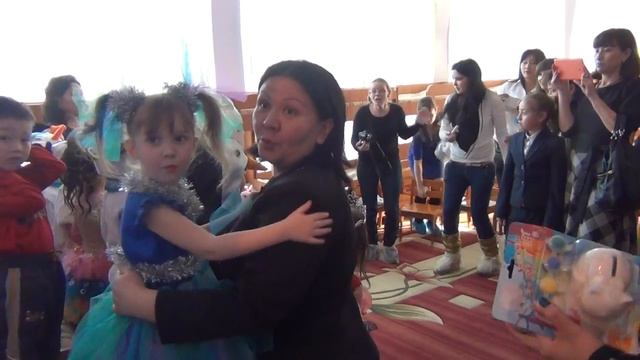 Утренник. Детский сад 39. Средняя группа. Общее фото смотреть онлайн