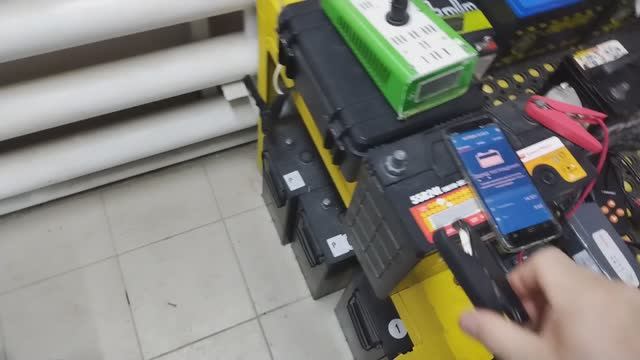 Зарядное Устройство VICTRON 12 / 25 A.
Ошибка подключения ( +/— ) смотреть онлайн