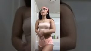 novinha de 14 anos safadinha