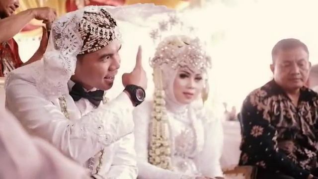 Wedding cinematic Khoiri & Indri #ipeyz17photography #weddingday #cinematicvideo смотреть онлайн
