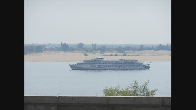 ВОЛГОГРАД/Volgograd. ЭКСКУРСИЯ ПО ГОРОДУ #прогулка #Волгоград #отдых #город #Volgograd смотреть онлайн