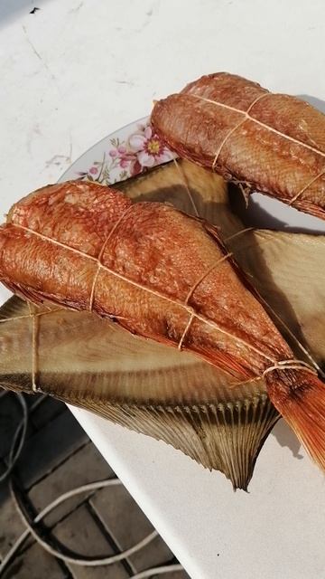 Камбала и морской окунь горячего копчения смотреть онлайн