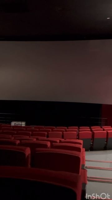 Сто лет не была в кинотеатре)