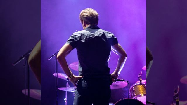 Aşk Kırıntıları (Live) смотреть онлайн