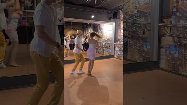 Bachata in Moscow. Vadim Supsun & Mari Bravo. DJ Khalid - Lips on You #dance смотреть онлайн