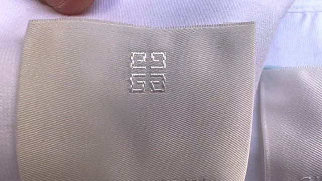 Fake Vs Real Givenchy T Shirt / How To Spot Fake Givenchy T Shirt