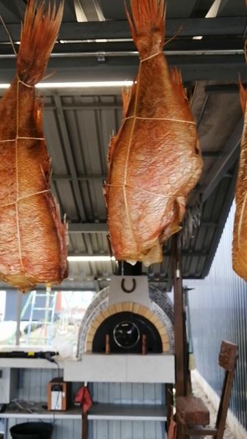 Окунь горячего копчения и камбала смотреть онлайн