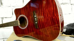 Приклеиваем струнодержатель на акустической гитаре