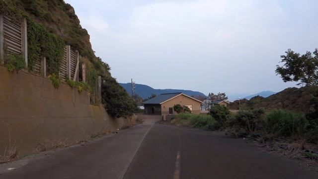 【廃道廃トンネル】曰くつき巨大岩石崩落で破壊されたロックシェード廃道　廃トンネル。　途中の素掘りトンネルが芸術的。廃道　酷道　廃墟　废弃隧道 смотреть онлайн