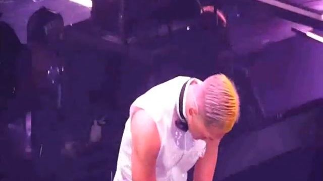 Raymond Lam 林峯2013 Concert【A Time For U 2013年演唱会】 смотреть онлайн