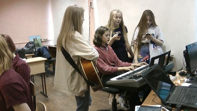 10 мая 2019 года Дарья, Аня, Лера и Маша ЗВЕЗДА ПО ИМЕНИ СОЛНЦЕ смотреть онлайн