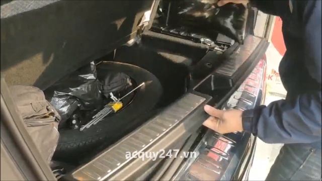 Thay ắc quy phụ xe Mercedes GLS400 | Auxiliary Battery GLS 400 смотреть онлайн