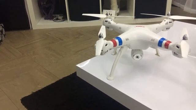 DJI Phantom 4, SYMA Sky Drone Pro, Red5 Mini Quad. Review смотреть онлайн