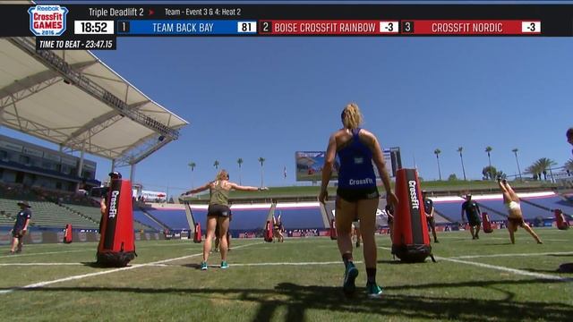 The CrossFit Games - Team Triple Deadlift смотреть онлайн