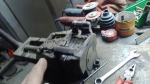 чем лучше смазывать направляющие суппорта