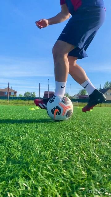 #финты #футбол #футбольныйтрюки #football смотреть онлайн