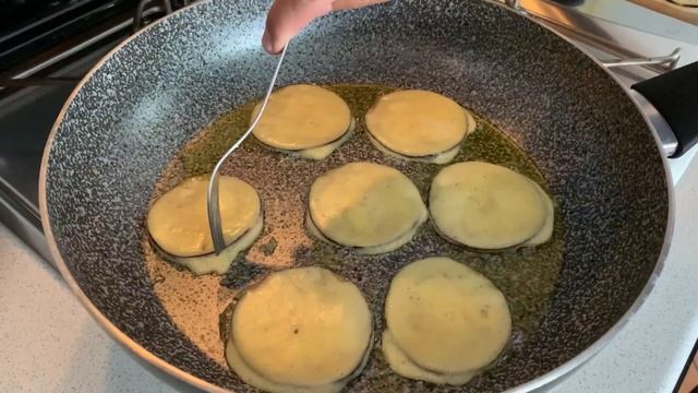 Non le ho nemmeno provate, i bambini le hanno mangiate tutte! Ricetta deliziosa di melanzane! смотреть онлайн