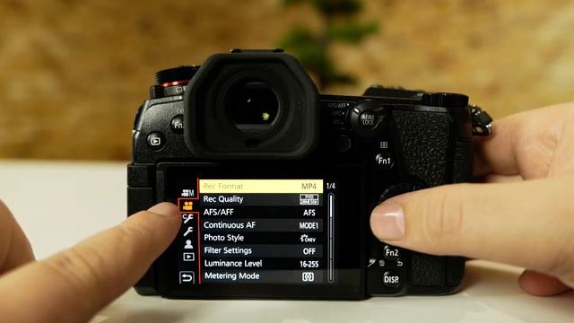 How to switch between Video Formats (MP4, AVCHD, MOV) on your LUMIX G Series camera смотреть онлайн